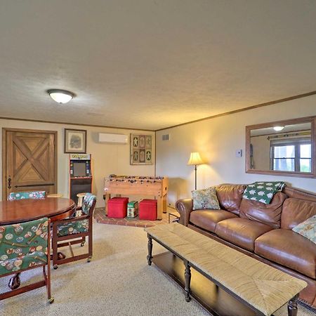 Beech Mountain Cabin Retreat With Hot Tub And Views! エクステリア 写真